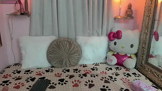 oriana_rodriguez — strips and ride dildo 