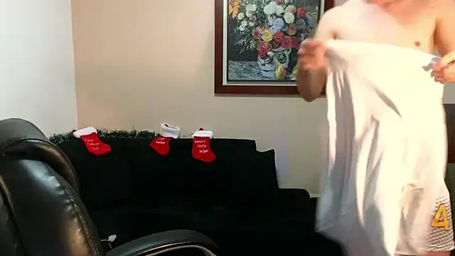 petitegigant33 — Naked