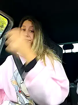 PetiteSecrets — Quitar parte de arriba 8 min 