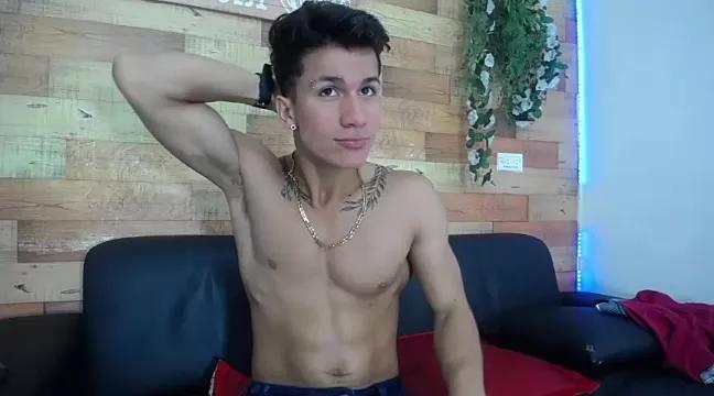 pettergrey from StripChat is Freechat