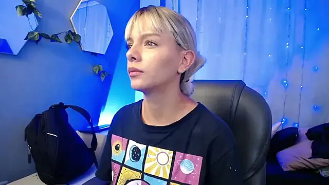 peyton_golden1 — OIL TITS