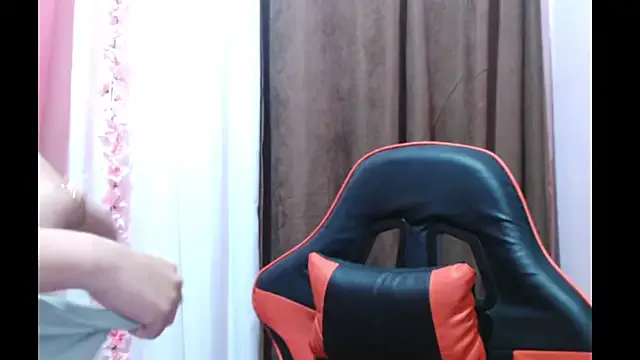 Avatar of pinayscarlet