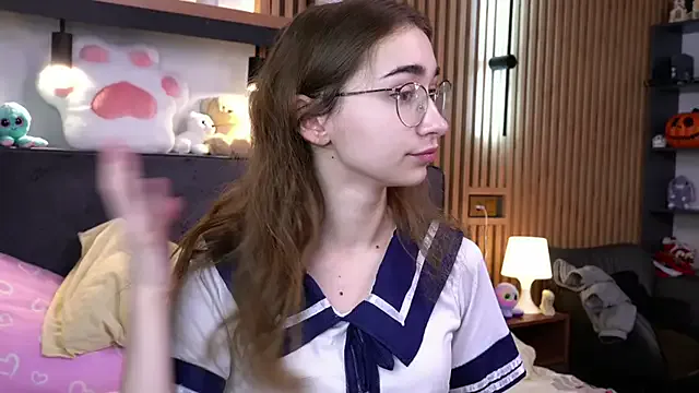 PollyBeev — cutest ahegao and choke