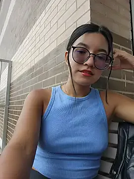 Pretty_roxxyy — Fuck ass USE dildo at the mall