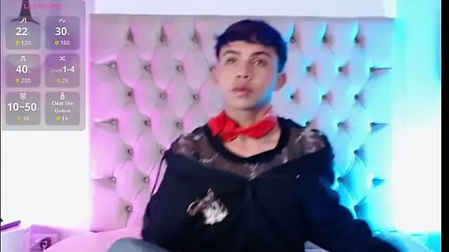 Princeapolo_anki — blow kiss + wink