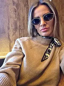 Avatar of QuenMonicaUK