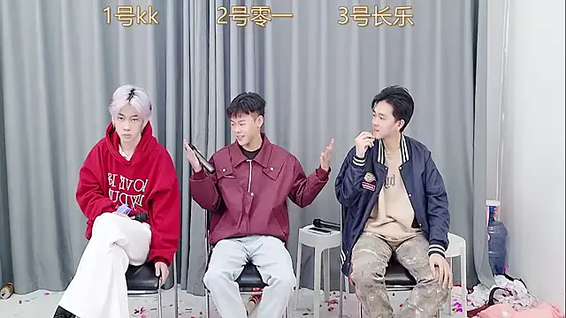 QYBOYS_003 — Group on StripChat