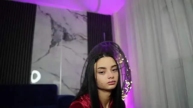 RachelRavee — PUSSY PLAY