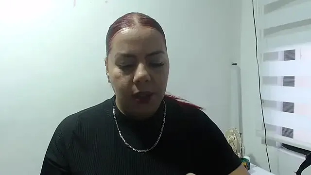 Rebecagiraut — hello kisses