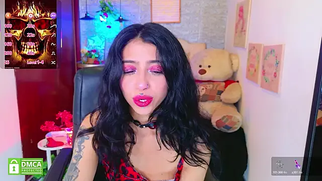 REDHOTTER_ — Twerking in panties + Spank ass 