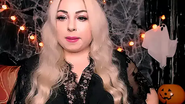 Avatar of Renee_Cherry