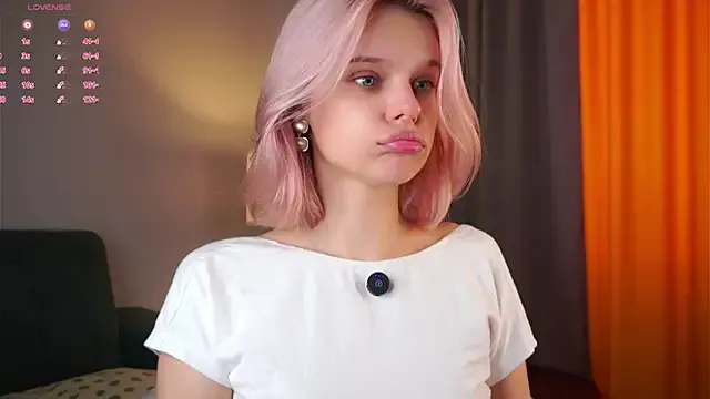 Avatar of RexanneHatt