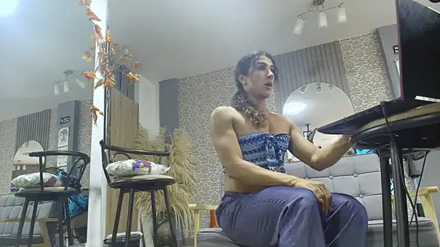 roxana_collins — cum goal eat naked