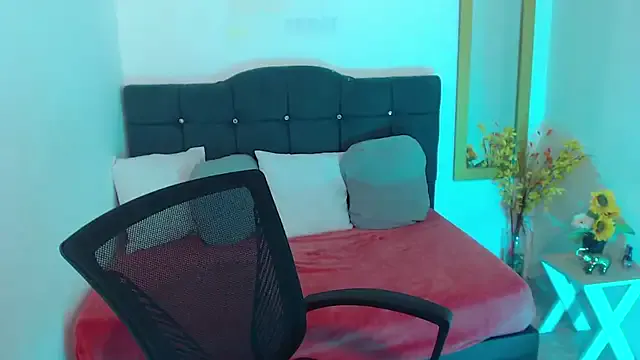 SamantaSweett_ — Show Spank Boobs