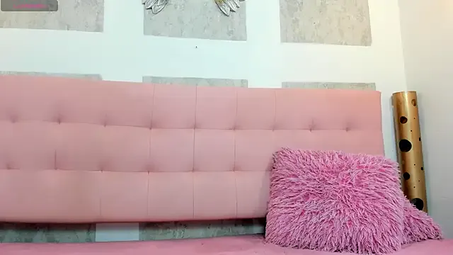 Avatar of SamanthaFox_8