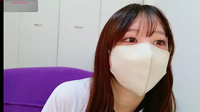 sara-a-jp — Taking off my shirt 