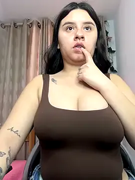 SaraBraun_ — GET NAKED AND FINGER PUSSY IN THE OFICCE