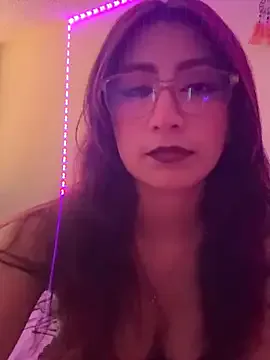 saramooon — Panties pulled down halfway and rub pusy