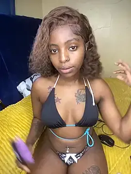 Sasha-smiles — flash tits