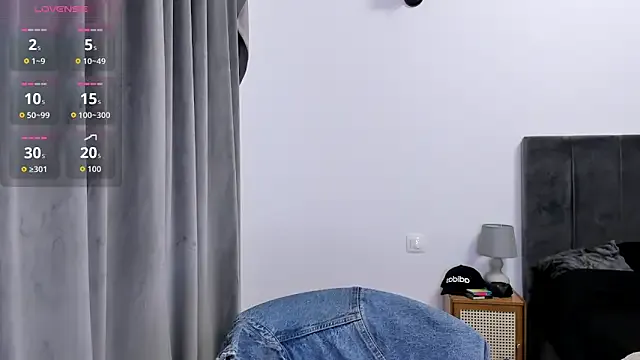 ScarletFlamee — dildo in my tight pussy^^