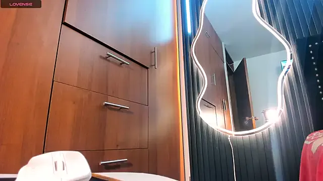 Avatar of scarletr_red