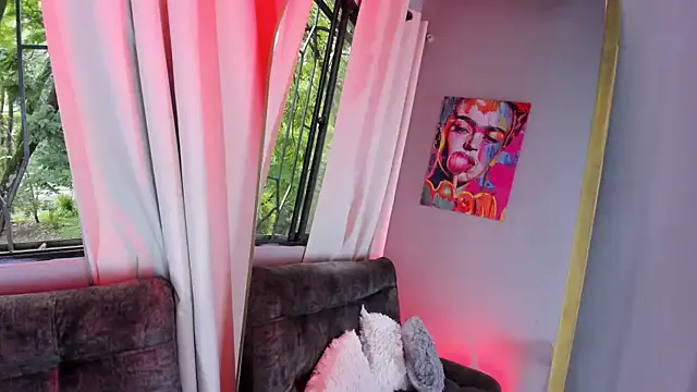 Scarlett__Hill — Freechat on StripChat