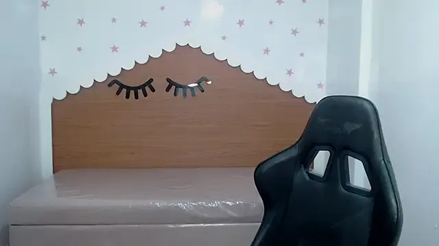 scarlett_percy_t — cream in my tits