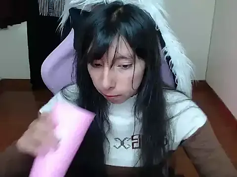 ScarlettShirahoshi — Freechat on StripChat