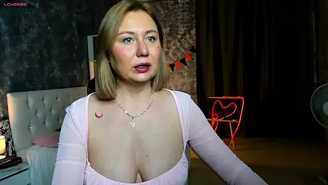 scent__of_woman — oil on a body