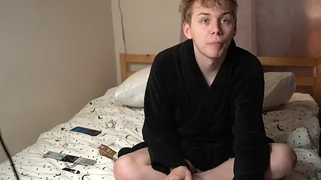 scottishtwink01 — dildo play