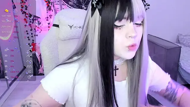 SelenaCute — Freechat on StripChat