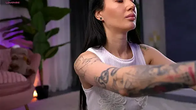 Avatar of SerenaVelour