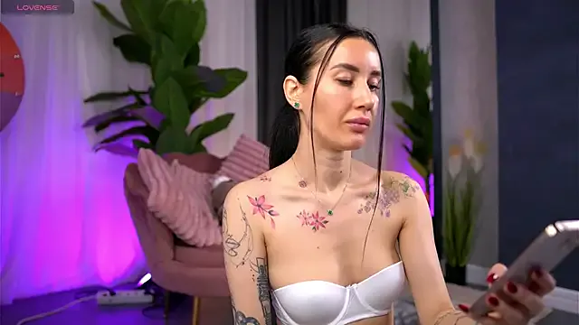 Avatar of SerenaVelour