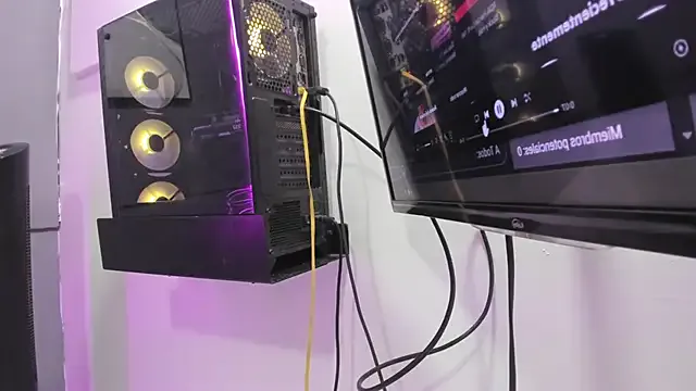 Sex_samantha — delicious striptis! more fingers in puss