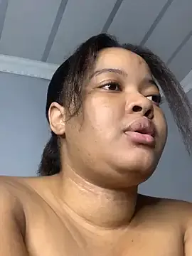 sexytinashe21 — Freechat on StripChat