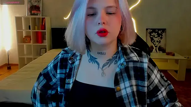 shadow__purrr — show your tongue