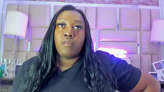 ShaniaBrownn — Remove bra