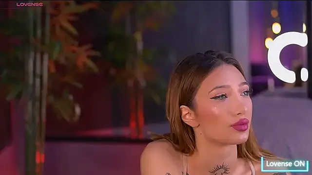 SiennaJayden — Full HOT  slow body tour! 