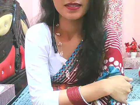 Silver_Queen07 — Show my boobs in publica