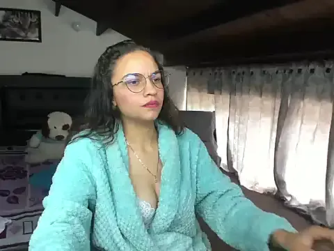 Skylovershot — Freechat on StripChat