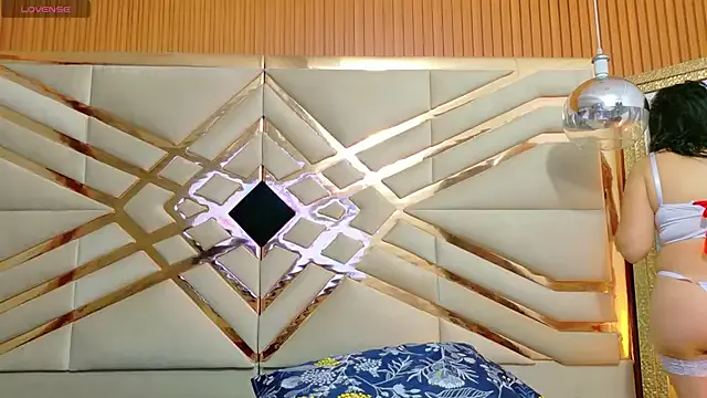 Avatar of Sluttyandmature