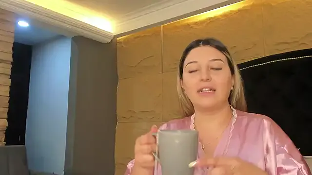 SophiaDior_ — Freechat on StripChat