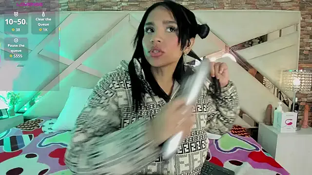 sophie_pariss — play niples