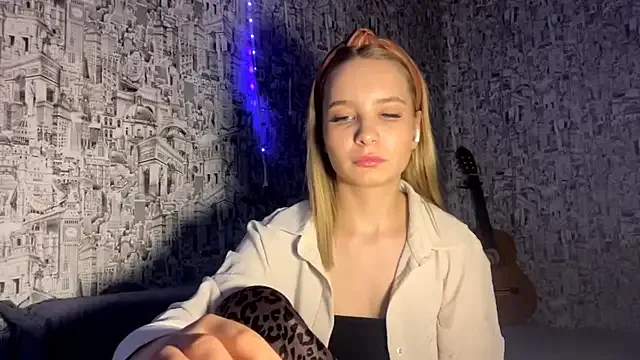 SophieLorein — Turn around, show me my outfit