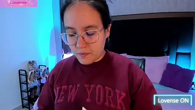 Avatar of sweet--emily