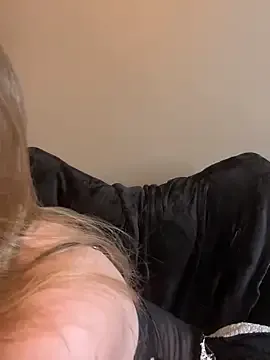 Avatar of Sweety_Foxy69