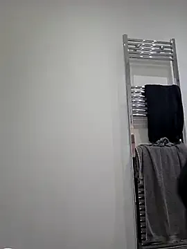 SXCAlice — Vibrator/dildo pussy play 5 mins 