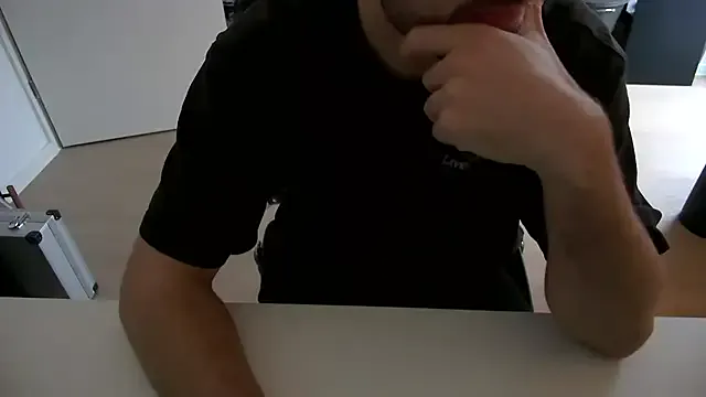 taallguyy_196's avatar