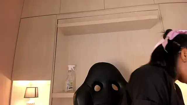 tamaraa_smiith — Fuckface ( Hard - Saliva )