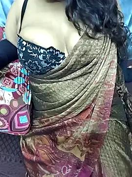 Tamil_hot_dolli_gril from StripChat is Freechat